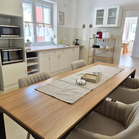 80qm Mit Balkon 3 Getrennte Raeume Apartamento *