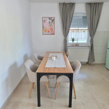 80qm Mit Balkon 3 Getrennte Raeume