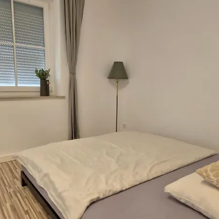 Apartamento 80qm Mit Balkon 3 Getrennte Raeume *