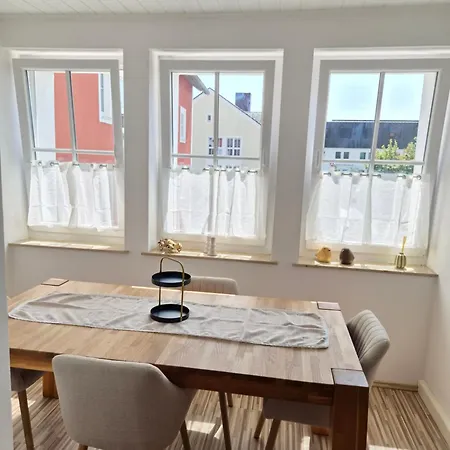 80qm Mit Balkon 3 Getrennte Raeume *
