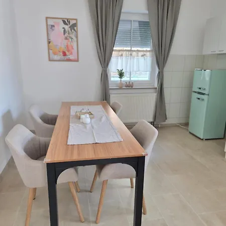 80qm Mit Balkon 3 Getrennte Raeume Schwandorf