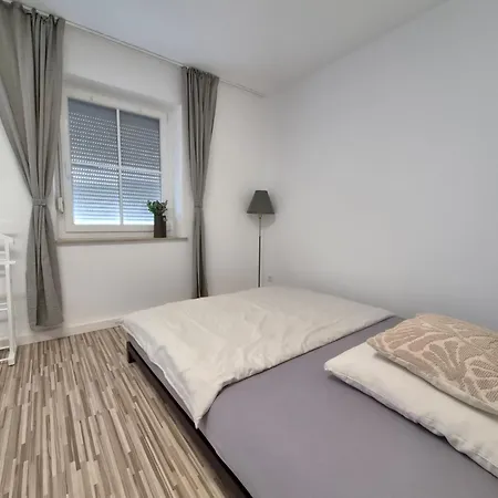 80qm Mit Balkon 3 Getrennte Raeume Apartamento