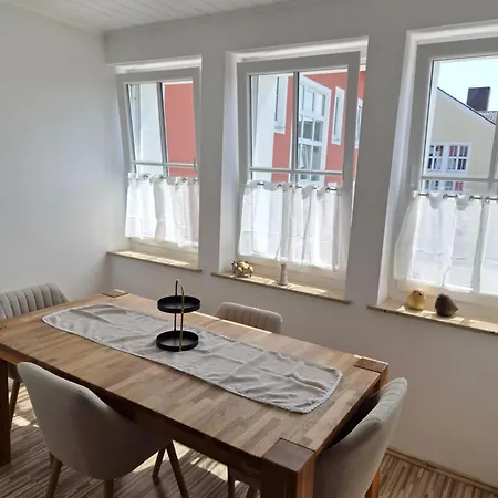 80qm Mit Balkon 3 Getrennte Raeume * Schwandorf